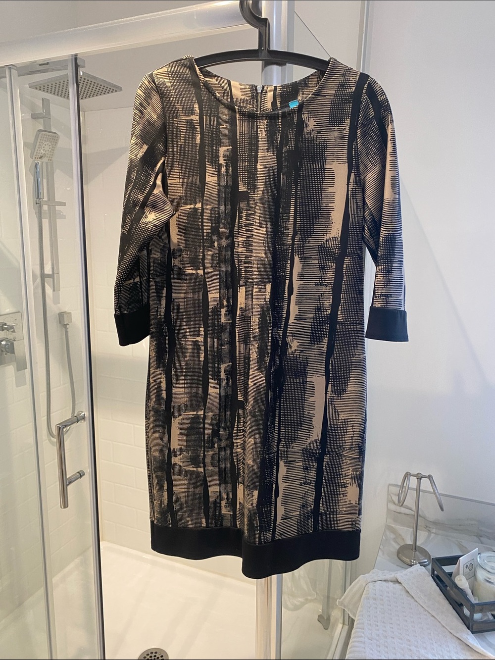 Women's Black and Beige Printed Long Sleeve Shift Dress